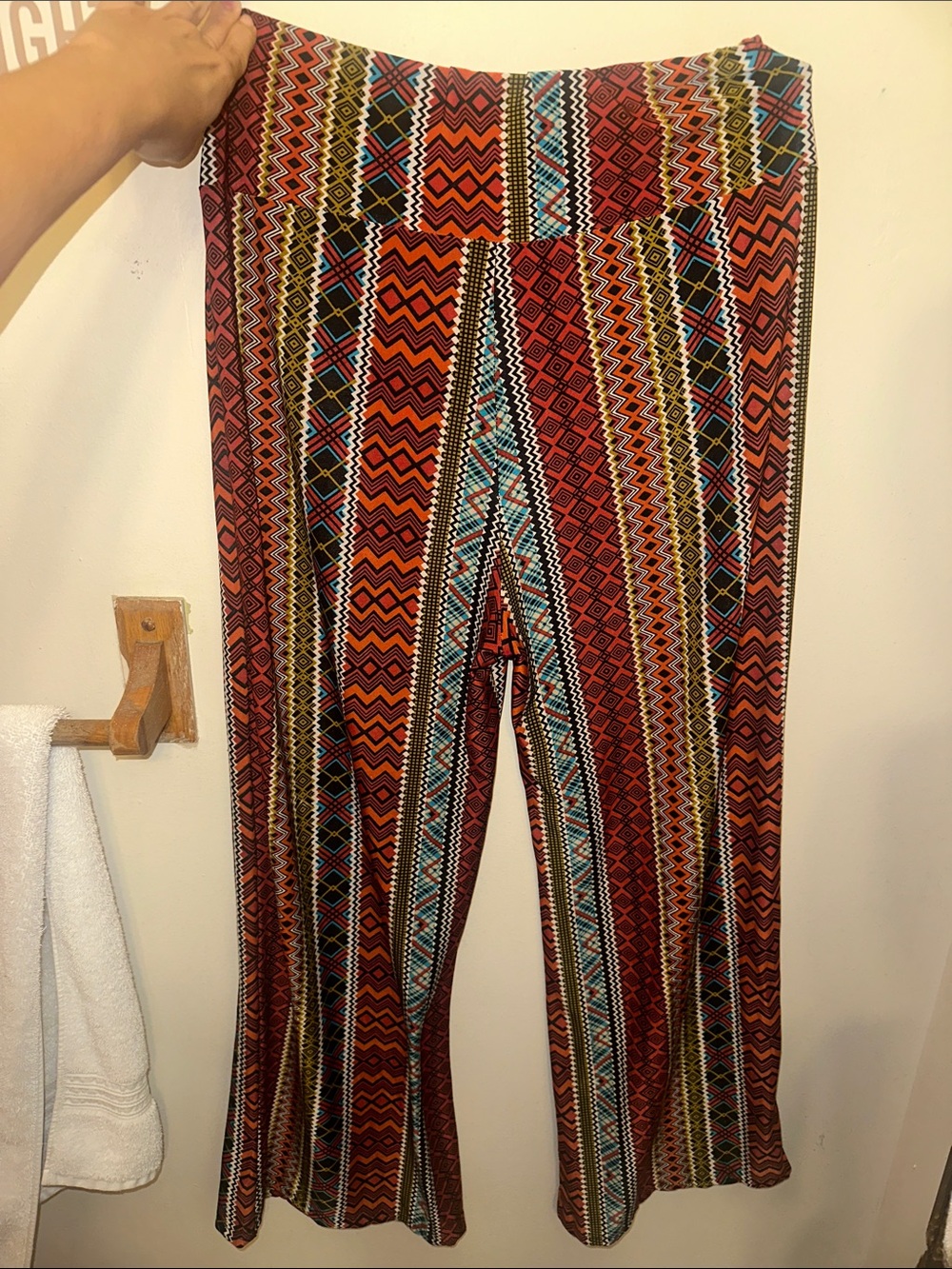 WinWin Red Multi-Stripe Wide-Leg Pants L-XL - Picture 8 of 8